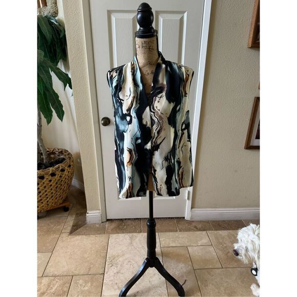 SHEIN Women's Marble Print Button Front Sleeveless Blouse Multicolor Size Large - Picture 4 of 4